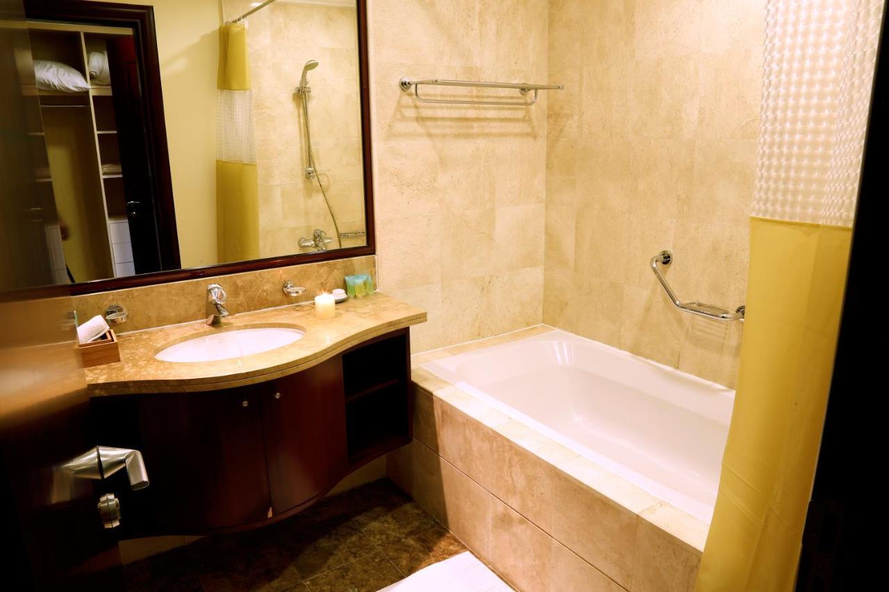 Bay Bliss At Palm Jumeirah With Free Beach Access Apartment Dubai Ngoại thất bức ảnh